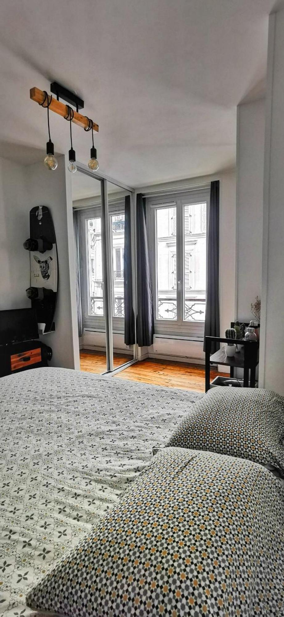 Lovely Flat Abbesses Center - Montmartre Apartment