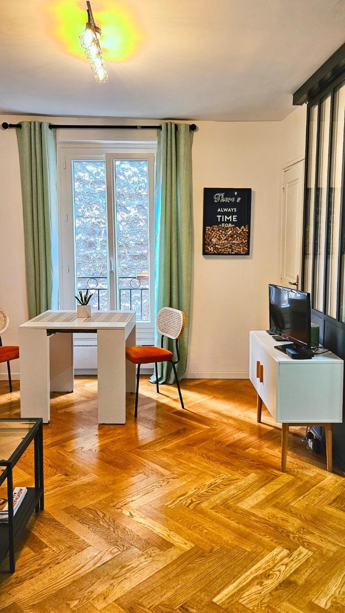Apartment Lovely Flat Abbesses Center - Montmartre Paris